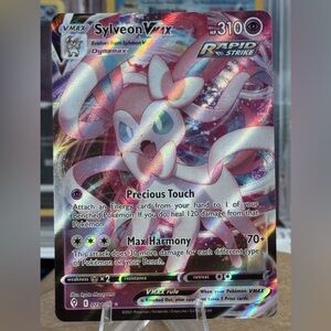 Sylveon VMAX #075 Full Art Holo Pokemon Card